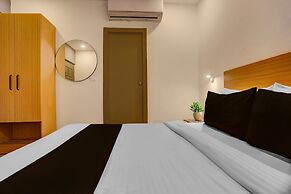 Townhouse Mumfordganj APS Inn