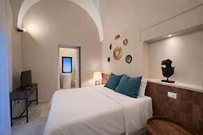 CAVA Urban Relais