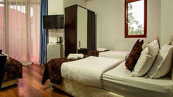 Hotel Nebula Inn