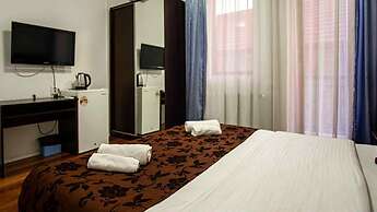 Hotel Nebula Inn