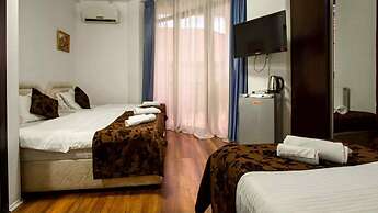 Hotel Nebula Inn