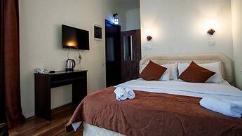 Hotel Nebula Inn