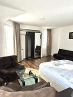 Hotel Nebula Inn