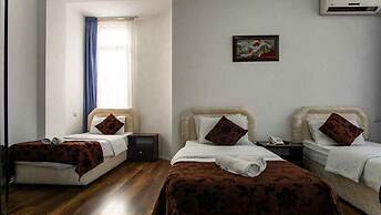 Hotel Nebula Inn