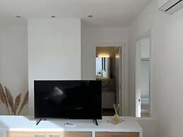 CB Mona Suites
