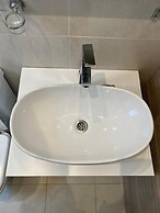 CB Mona Suites