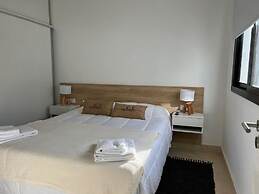 CB Mona Suites