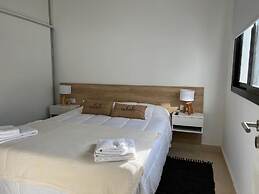 CB Mona Suites