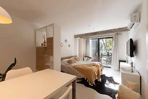 CB Mona Suites