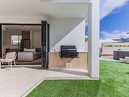Black Wattle Beach House