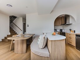 Black Wattle Beach House