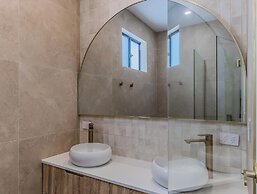 Black Wattle Beach House