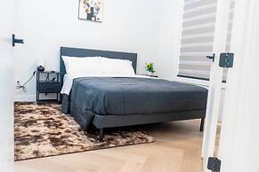 Serene Dwelling Home-4 Bedroom,pool Table Near Yeg- With AC