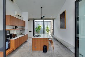 Rhys Apartment - Berawa