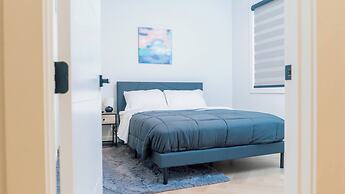 Serene 3 Bedroom Home Near YEG With Pool Table