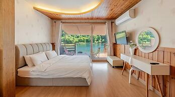 Hongcheon Huttopia Glamping