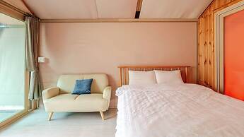 Hongcheon Huttopia Glamping