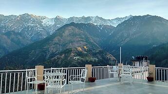 Hotel Naddi Heights Kangra