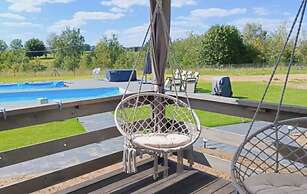 Large Holiday Home, Summer Pool, Sauna, Jacuzzi