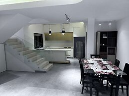 Taaffeite Hotels And Resorts