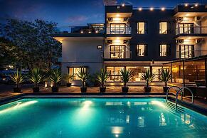 Taaffeite Hotels And Resorts