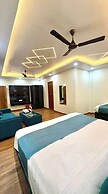 Hotel Raas Garden
