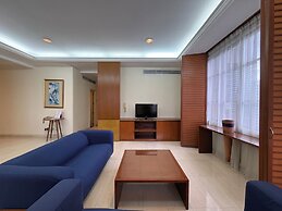 The Maple Suite by Manhattan