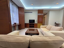 The Maple Suite by Manhattan