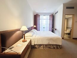 The Maple Suite by Manhattan