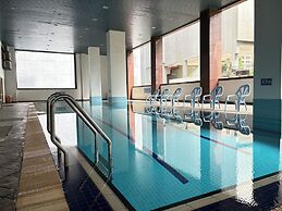The Maple Suite by Manhattan