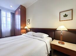 The Maple Suite by Manhattan