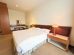 The Maple Suite by Manhattan