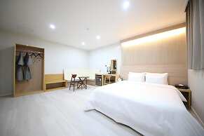 HARU HOTEL