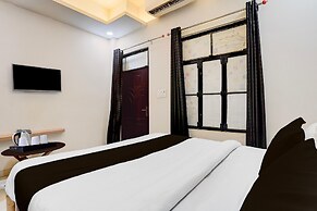 Deluxekrishna Inn