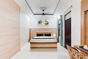Deluxekrishna Inn