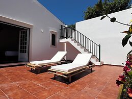 Casa Nabia - Coastal Sanctuary