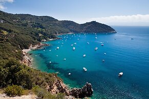 Villa Talamone With Beautiful Sea View
