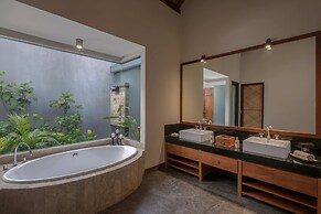 The Shanti Residence By Nakula