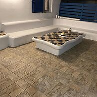 DEDES APARTMENTS