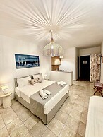 DEDES APARTMENTS