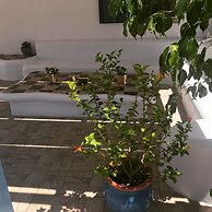 DEDES APARTMENTS