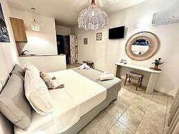 DEDES APARTMENTS