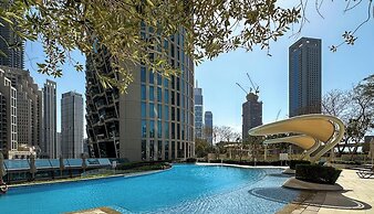 LUX  The Burj Vista Suite