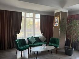 Monroe Hotel