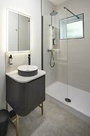 The Sixty 19 Stylish Studios and Apt.