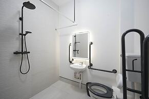 The Sixty 19 Stylish Studios and Apt.