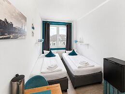 Elbhotel Dresden by Aurum