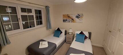 Charming 3 Bed Hse Family and Long Stay