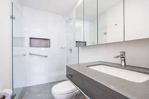 Go Living Suites - 606