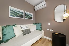 Go Living Suites - 904
